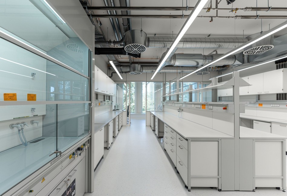 Bayerisches Landesamt für Gesundheit und Lebensmittelsicherheit — Dienststelle Würzburg, laboratoria